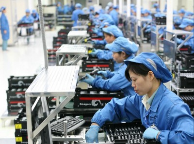 Nhân viên lắp ráp